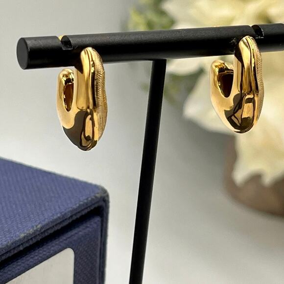 Missoma Small Organic Textured and Smooth Hoop - Picture 3 of 9